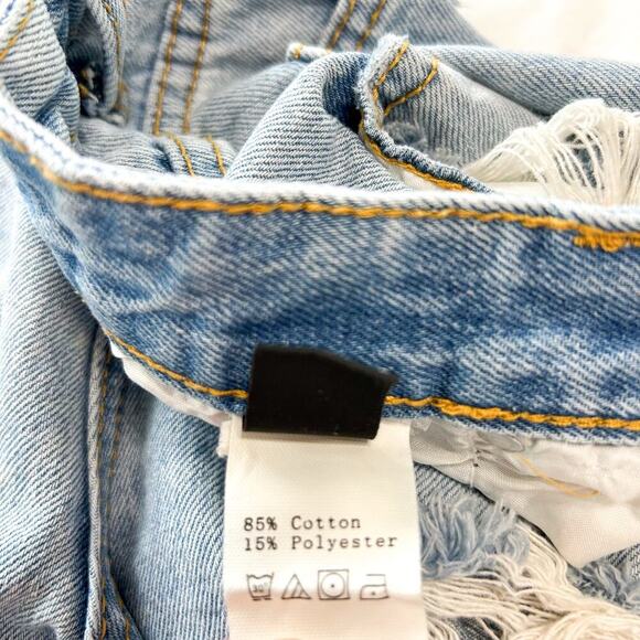 SHEIN Distressed Ripped Denim Shorts Women’s Medium High Rise 2” Inseam Size 6 - Picture 5 of 7